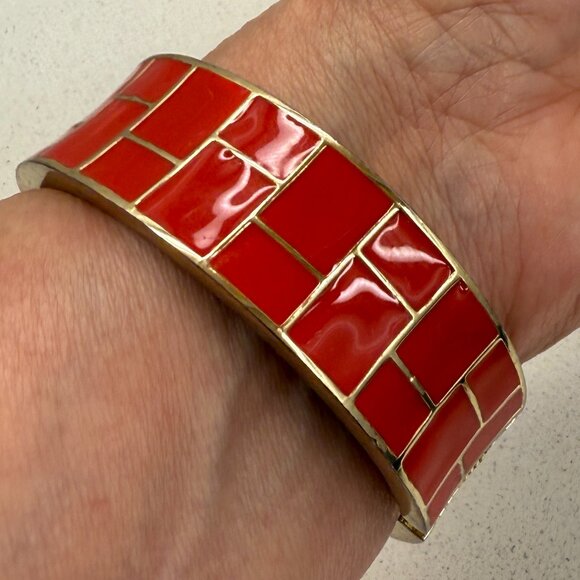Brick Pattern Clamper Bracelet - Picture 2 of 5